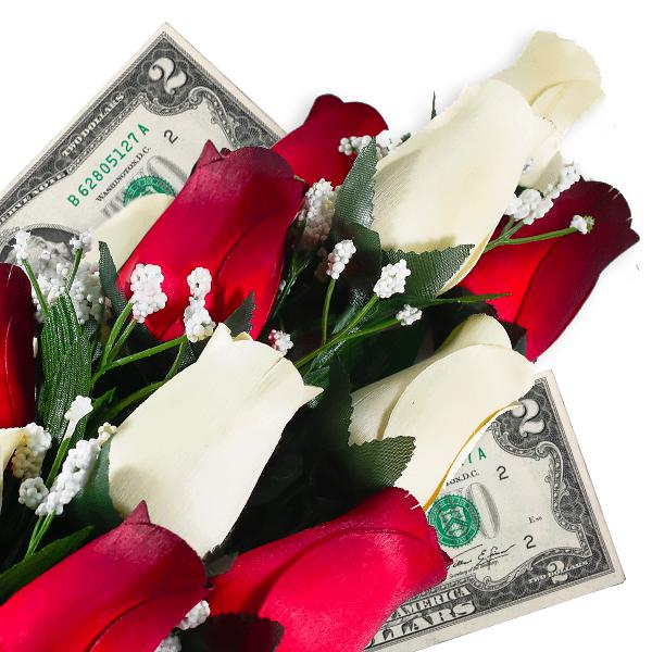 Cream & Red Bouquet Cash Roses