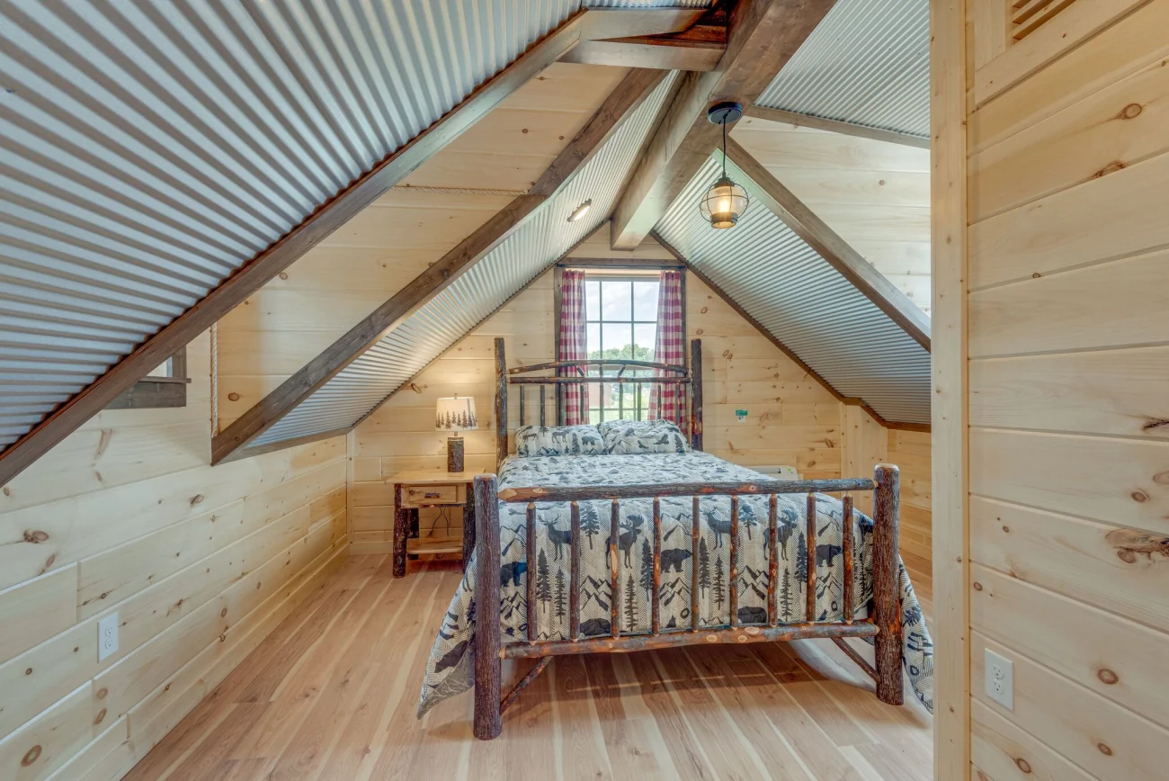 The Chattanooga Cabin (Shipping and set up pricing based on your state!) - Image 12