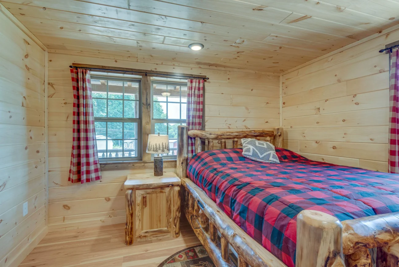 The Chattanooga Cabin (Shipping and set up pricing based on your state!) - Image 18