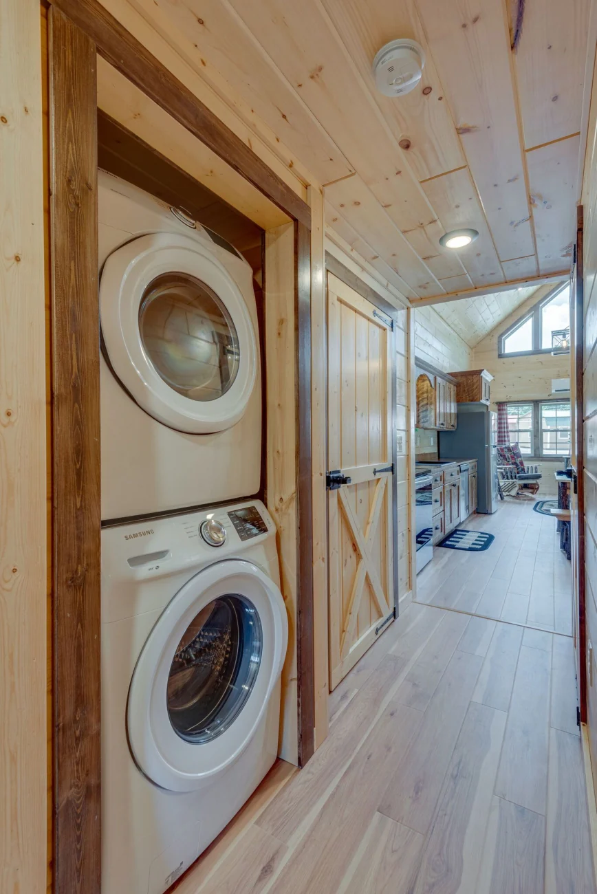 The Chattanooga Cabin (Shipping and set up pricing based on your state!) - Image 22