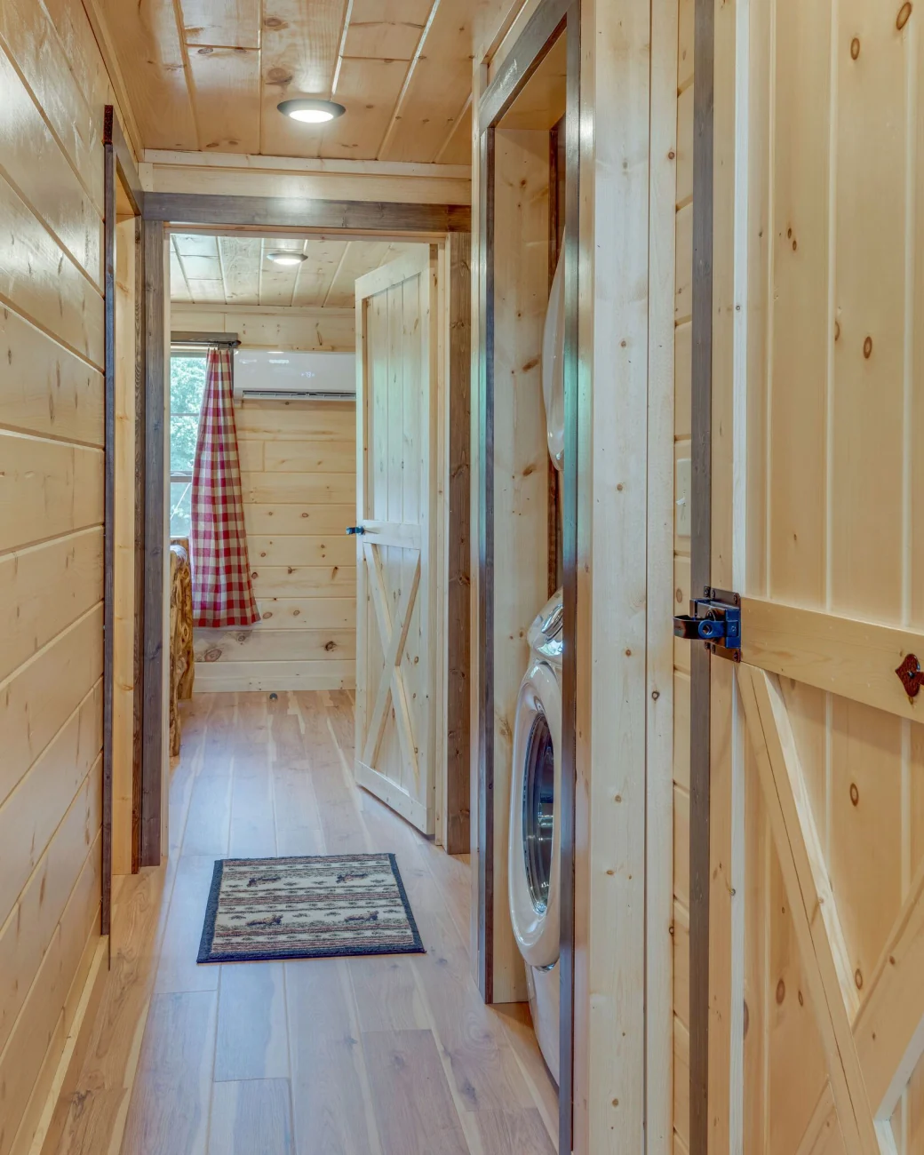 The Chattanooga Cabin (Shipping and set up pricing based on your state!) - Image 7