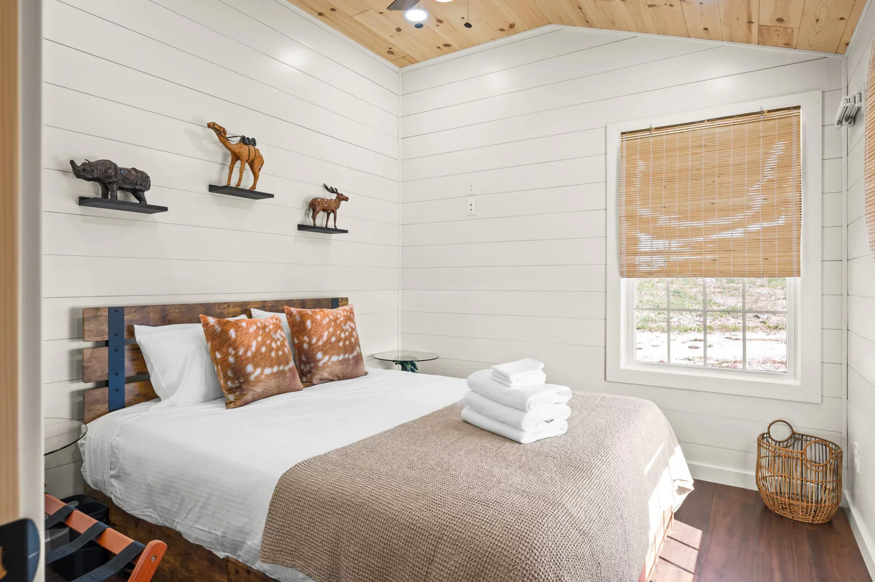 The Cumberland Crossing Cabin - ( ILLINOIS PRICING ) - Image 9