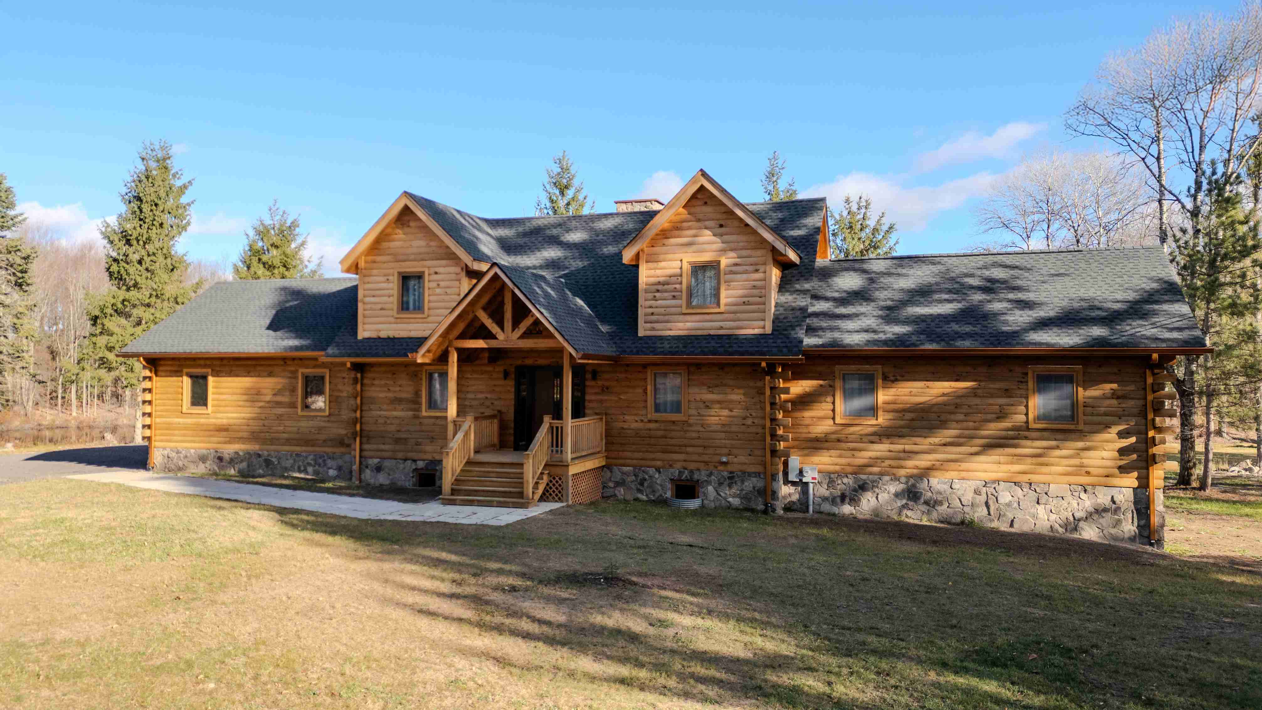 The Friar Tuck Cabin β Luxury Log Home Kit