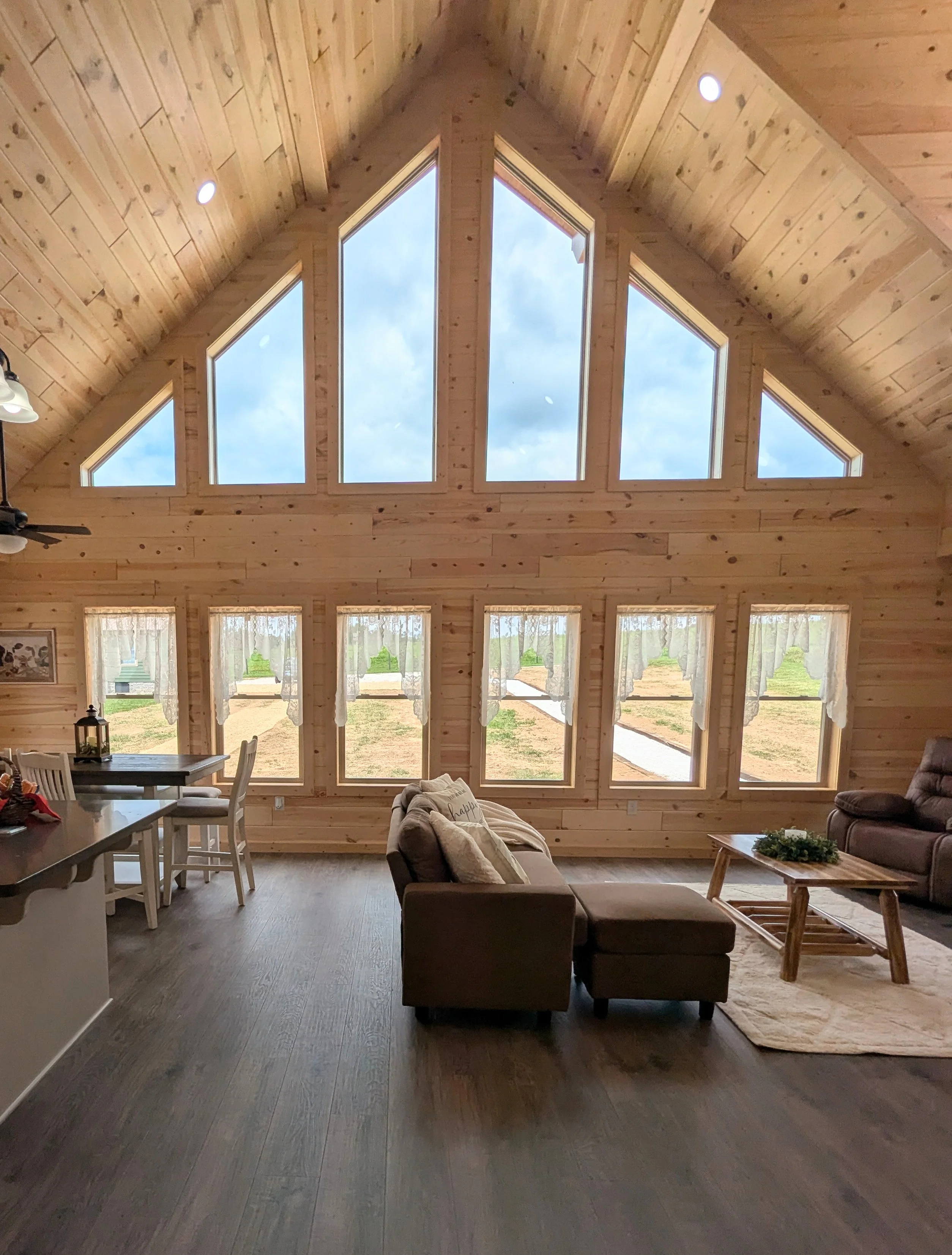 The Gatlinburg Lodge Amish Built Modular Cabin - Image 38