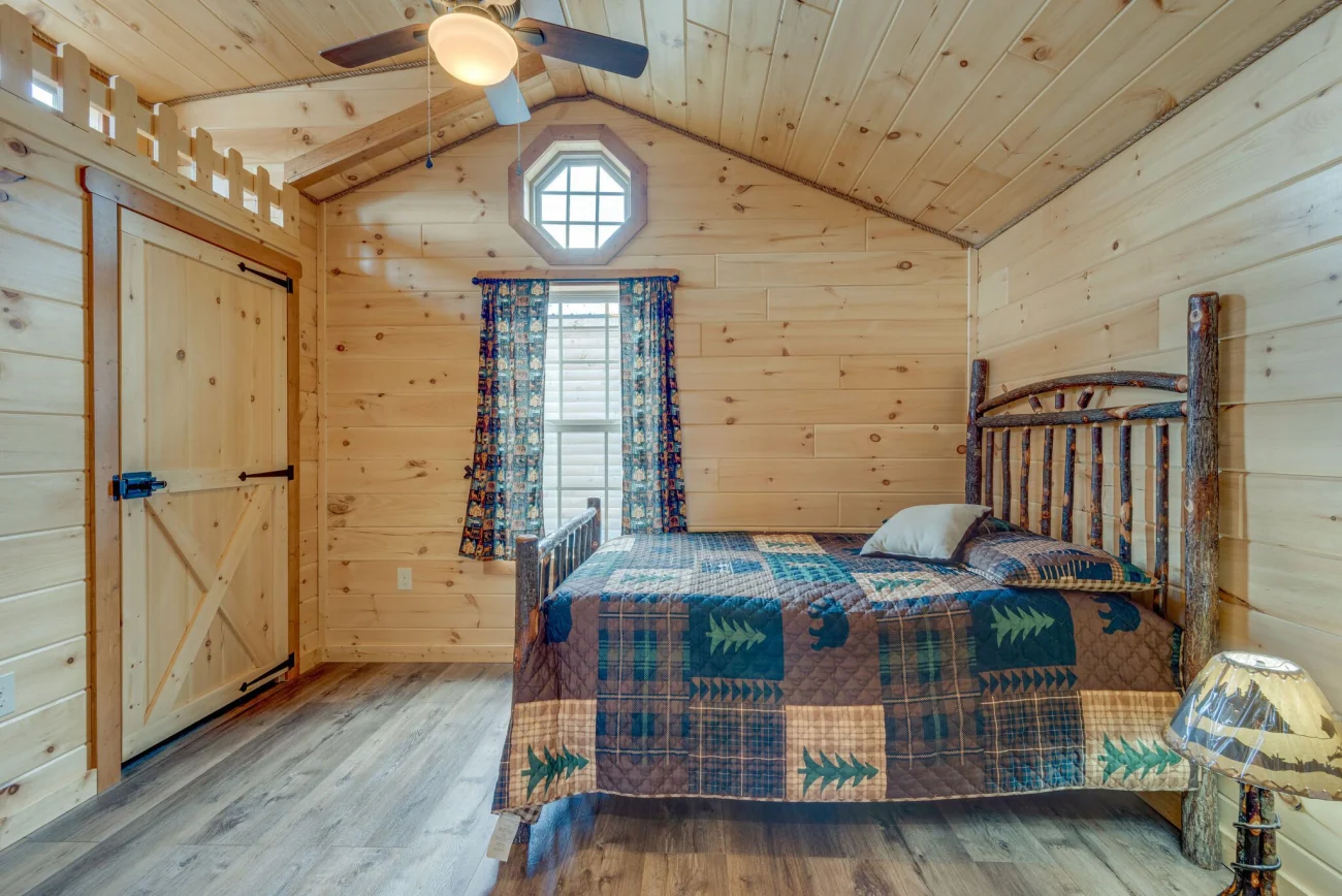 The Rick James Cabin (1 bed 1 bath) - Image 4