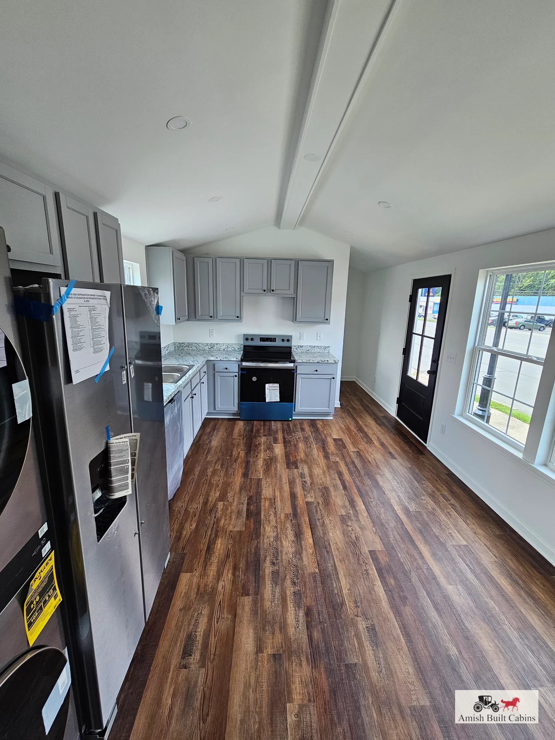 The Snow White Cottage (1 bed 1 bath or 2 bed 1 bath options) - Image 4