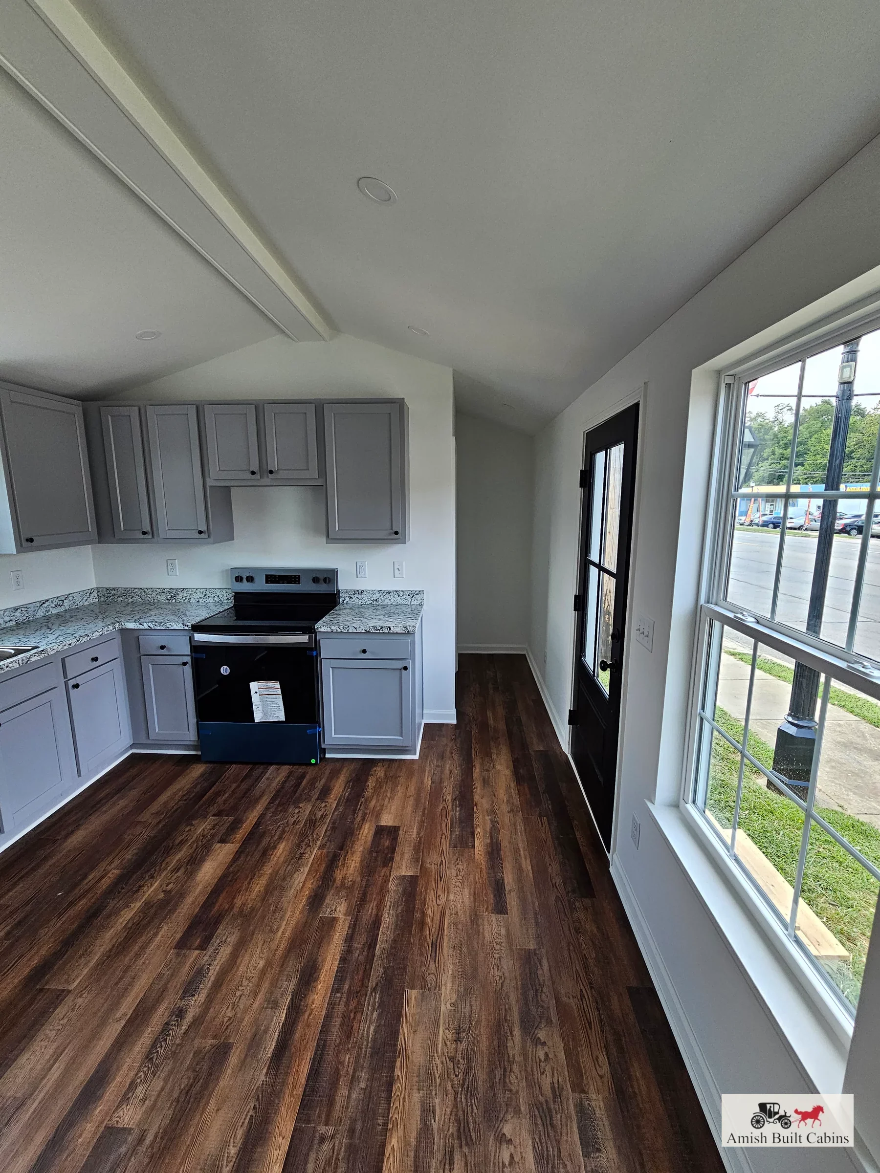 The Snow White Cottage (1 bed 1 bath or 2 bed 1 bath options) - Image 5