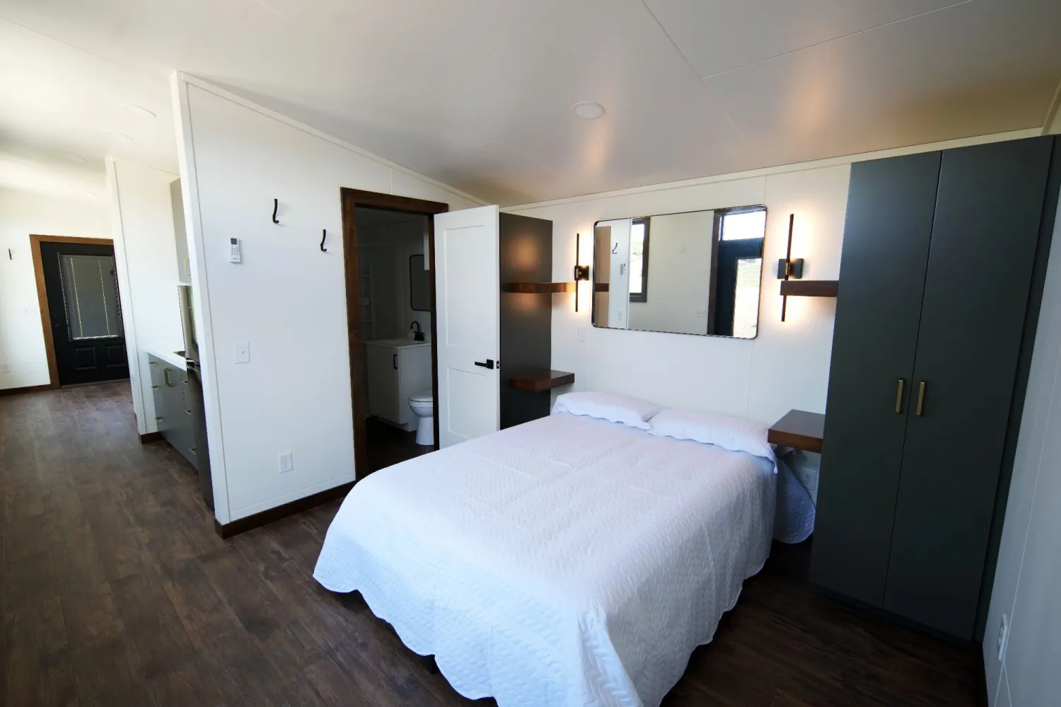 The Villa Cottage Amish Built Modular Cabin - Image 7