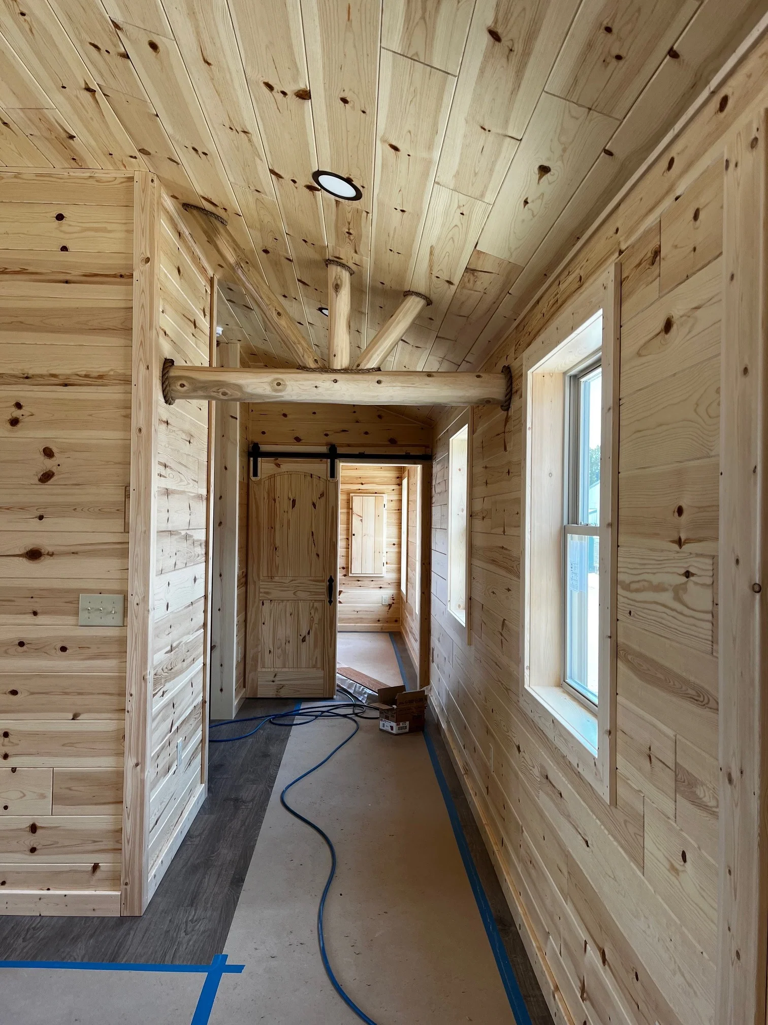 The Willow Brook Cabin ( FLORIDA PRICING ) - Image 14