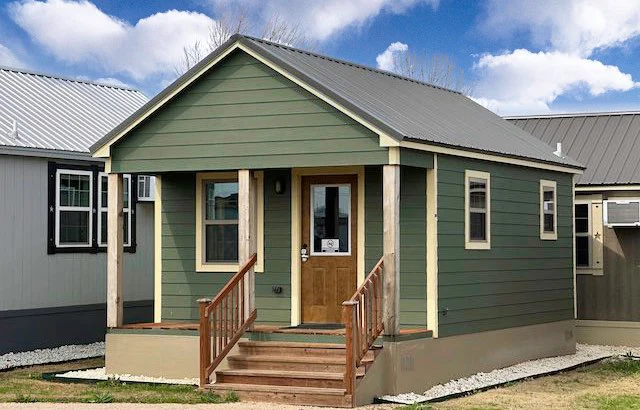 The Willow Brook Cabin ( FLORIDA PRICING ) - Image 18