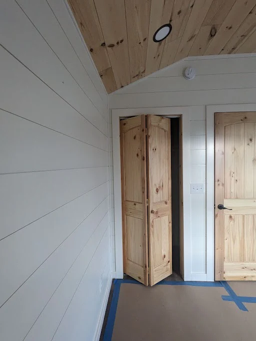 The Willow Brook Cabin ( FLORIDA PRICING ) - Image 25
