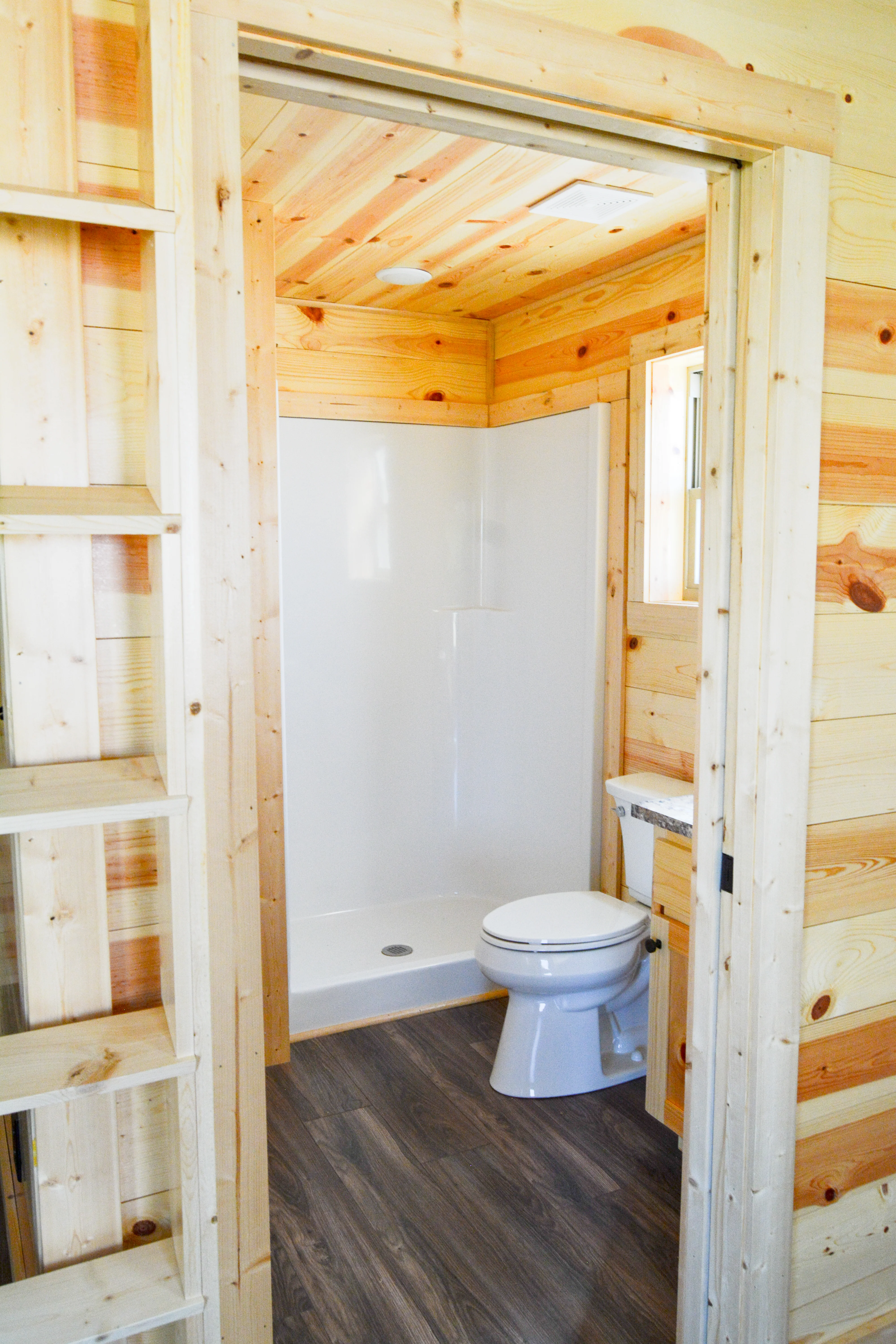 The Willow Brook Cabin ( FLORIDA PRICING ) - Image 9